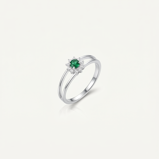 Anel Émera em prata com pedra verde - foto principal