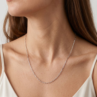 Corrente Cartier Intense Prata — na modelo